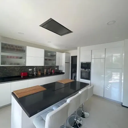 3br Luxury In Sierra Blanca, Marbella.