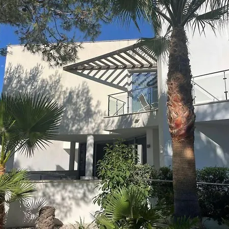 3br Luxury In Sierra Blanca, Marbella. *