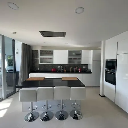 3br Luxury In Sierra Blanca, Marbella. * Marbella